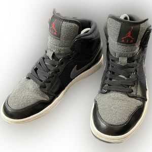 NIKE AIR JORDAN 1 MID SE WINTERIZE SIZE MENS 9.5 EUC